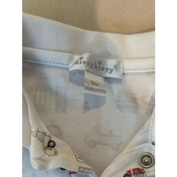 Kissy kissy fire truck ambulance white shortall Short Romper onesie 9m - Picture 2 of 4